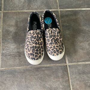 Leopard shoes